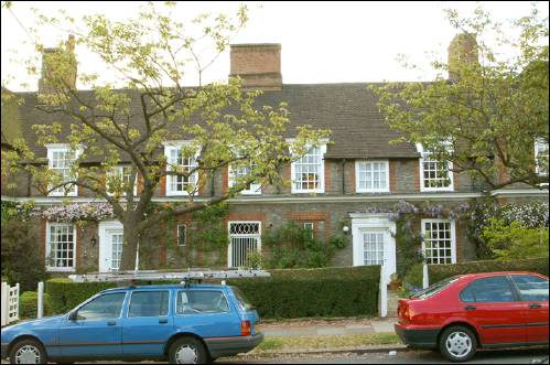 25 Heathgate